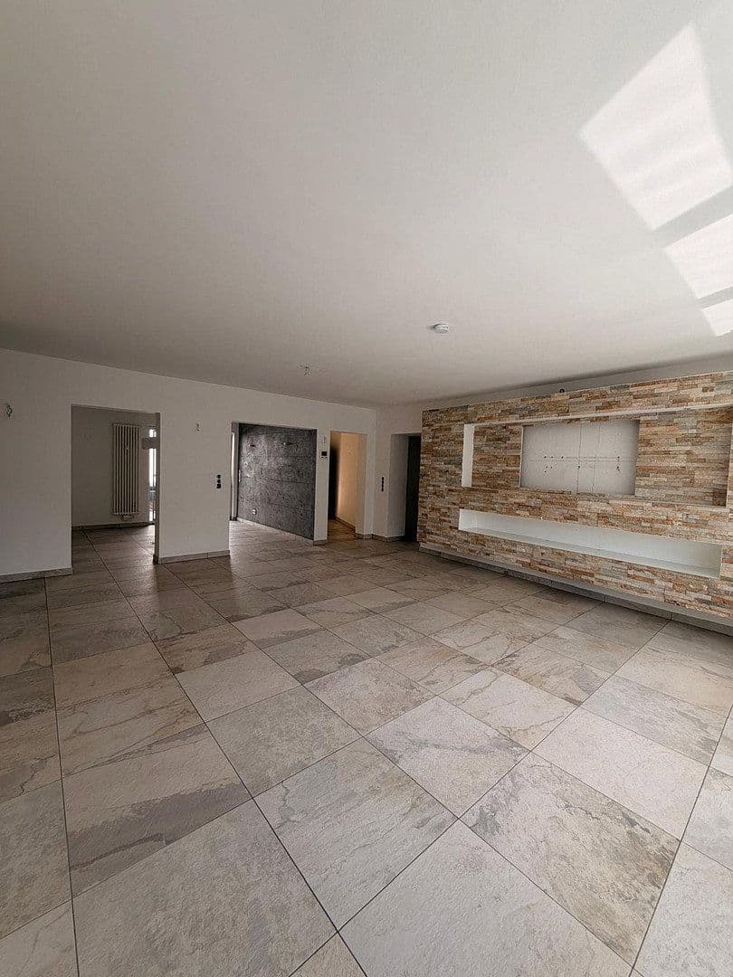 Prenájom bytu 3-izbový 131 m², Pulheim, Severné Porýnie - Westfálsko Prenájom bytu 3-izbový 131 m², Pulheim, Severné Porýnie - Westfálsko