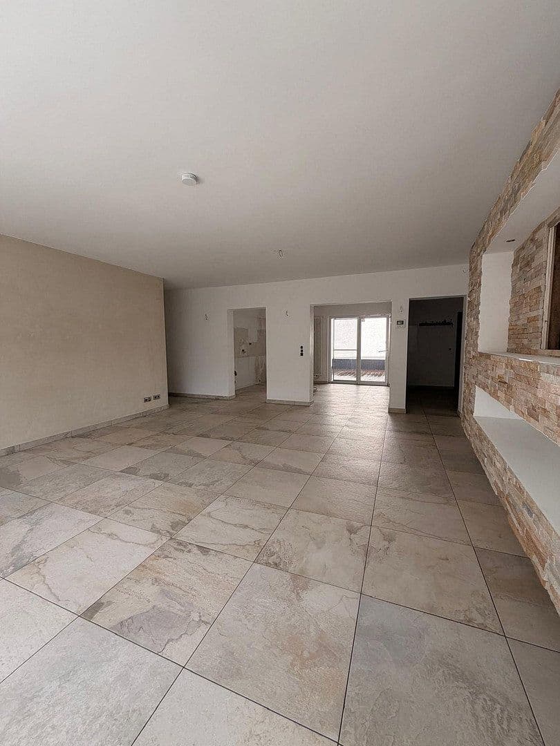 Prenájom bytu 3-izbový 131 m², Pulheim, Severné Porýnie - Westfálsko Prenájom bytu 3-izbový 131 m², Pulheim, Severné Porýnie - Westfálsko