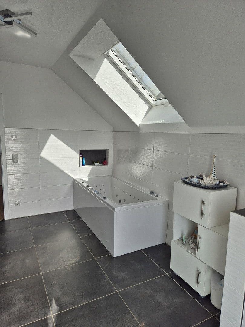 Predaj domu 245 m², pozemek 790 m², Bad Bellingen, Bádensko-Wurttembersko Predaj domu 245 m², pozemek 790 m², Bad Bellingen, Bádensko-Wurttembersko