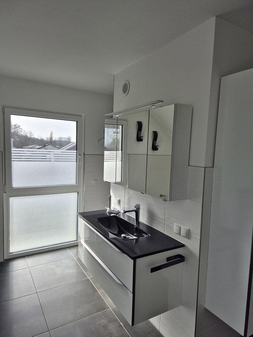 Predaj domu 245 m², pozemek 790 m², Bad Bellingen, Bádensko-Wurttembersko Predaj domu 245 m², pozemek 790 m², Bad Bellingen, Bádensko-Wurttembersko