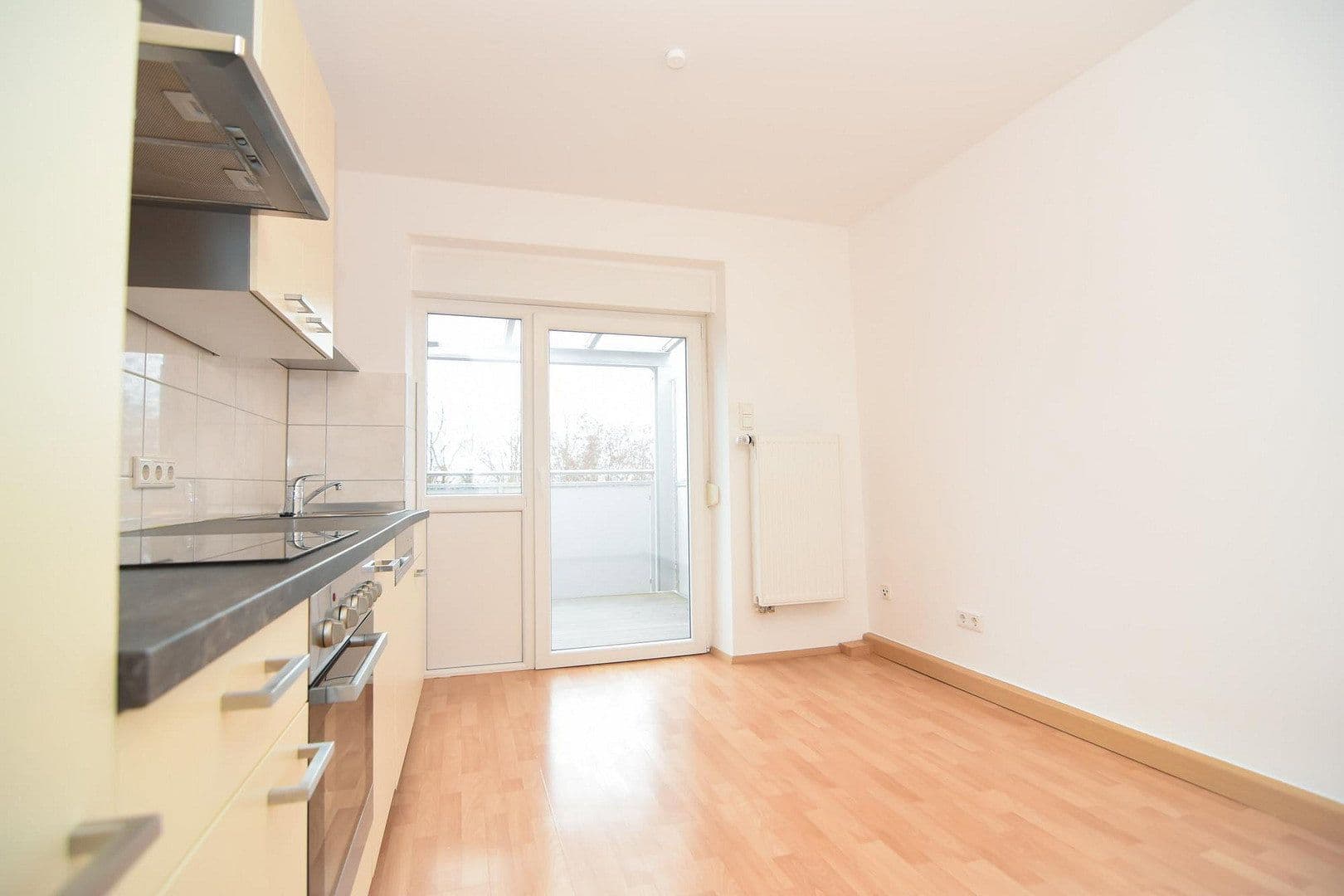 Predaj domu 478 m², pozemek 297 m², Nürnberger Str. 180, Fürth, Bavorsko Predaj domu 478 m², pozemek 297 m², Nürnberger Str. 180, Fürth, Bavorsko