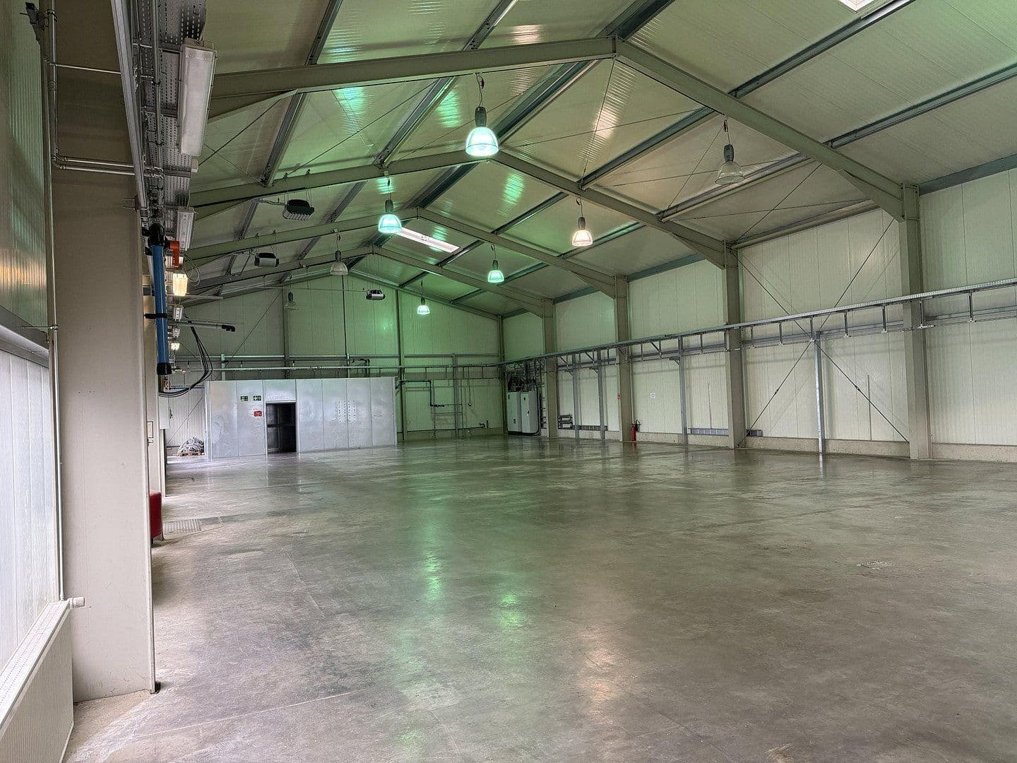 Prenájom nebytového priestoru 588 m², Mühllach 11, Röthenbach an der Pegnitz, Bavorsko Prenájom nebytového priestoru 588 m², Mühllach 11, Röthenbach an der Pegnitz, Bavorsko