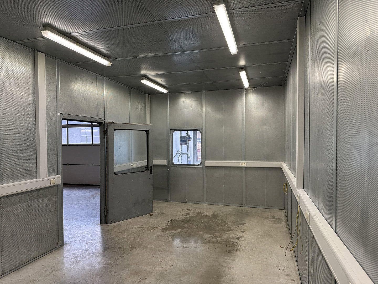 Prenájom nebytového priestoru 588 m², Mühllach 11, Röthenbach an der Pegnitz, Bavorsko Prenájom nebytového priestoru 588 m², Mühllach 11, Röthenbach an der Pegnitz, Bavorsko