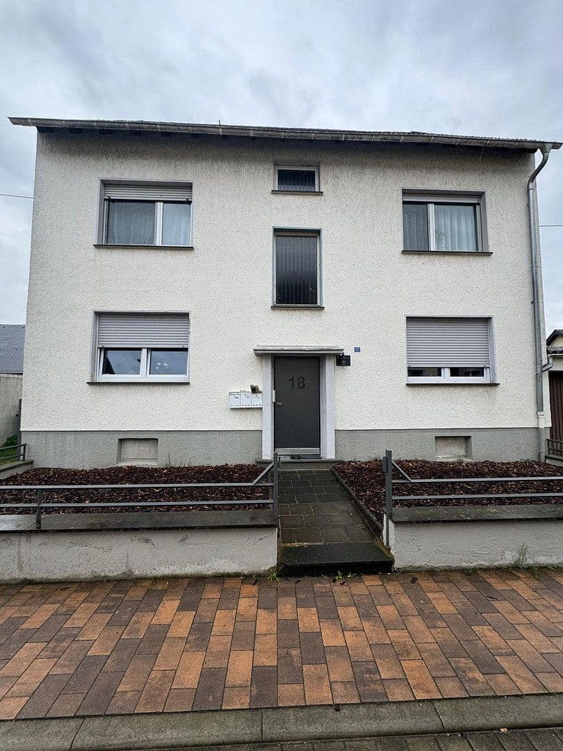 Prenájom bytu 3-izbový 105 m², v.d. Leyenstr. 18, Nickenich, Porýnie-Falcko Prenájom bytu 3-izbový 105 m², v.d. Leyenstr. 18, Nickenich, Porýnie-Falcko