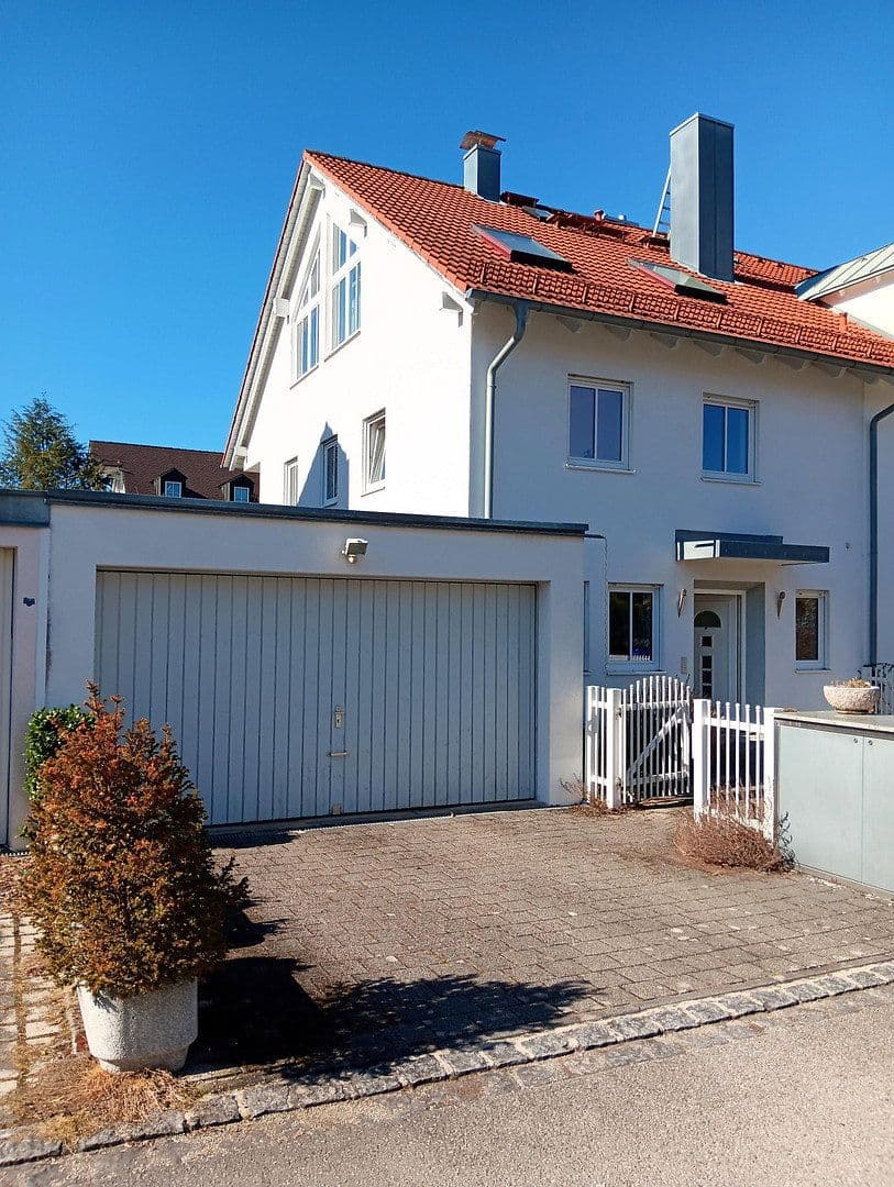 Predaj domu 192 m², pozemek 400 m², Pullach, Bavorsko Predaj domu 192 m², pozemek 400 m², Pullach, Bavorsko