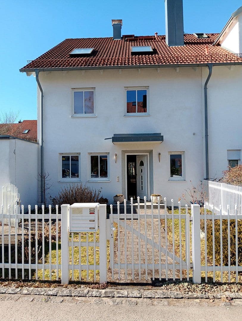 Predaj domu 192 m², pozemek 400 m², Pullach, Bavorsko Predaj domu 192 m², pozemek 400 m², Pullach, Bavorsko