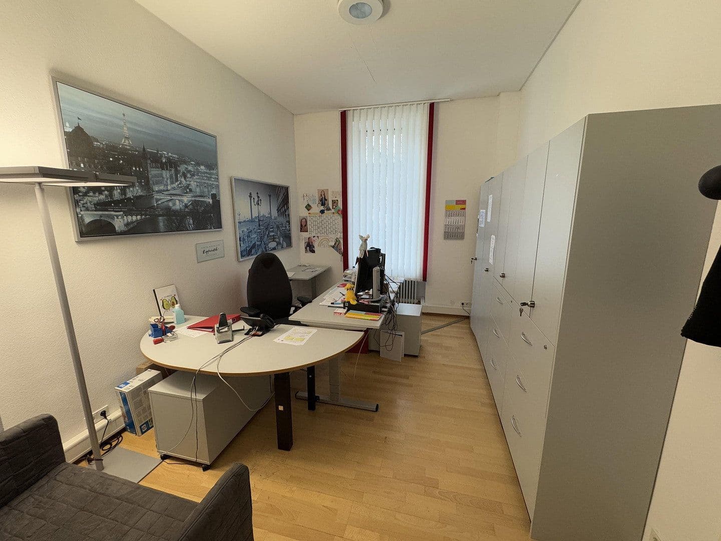 Prenájom kancelárie 130 m², Baden-Baden, Bádensko-Wurttembersko Prenájom kancelárie 130 m², Baden-Baden, Bádensko-Wurttembersko