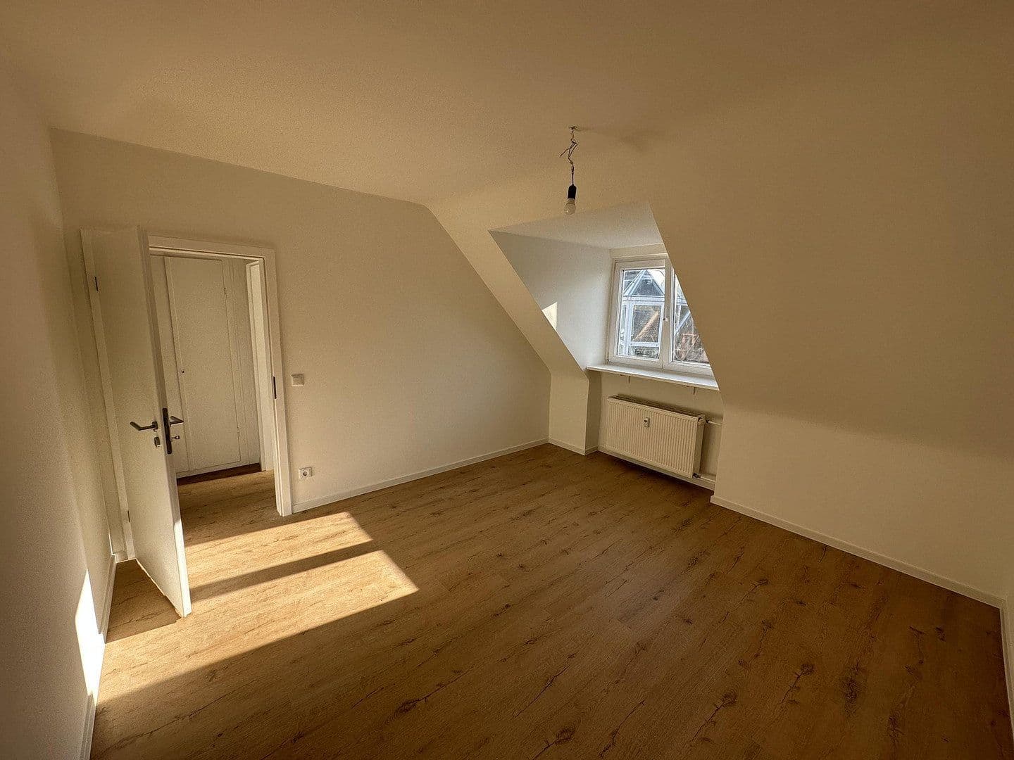 Prenájom bytu 3-izbový 83 m², Rotwasserstraße, Aschaffenburg, Bavorsko Prenájom bytu 3-izbový 83 m², Rotwasserstraße, Aschaffenburg, Bavorsko