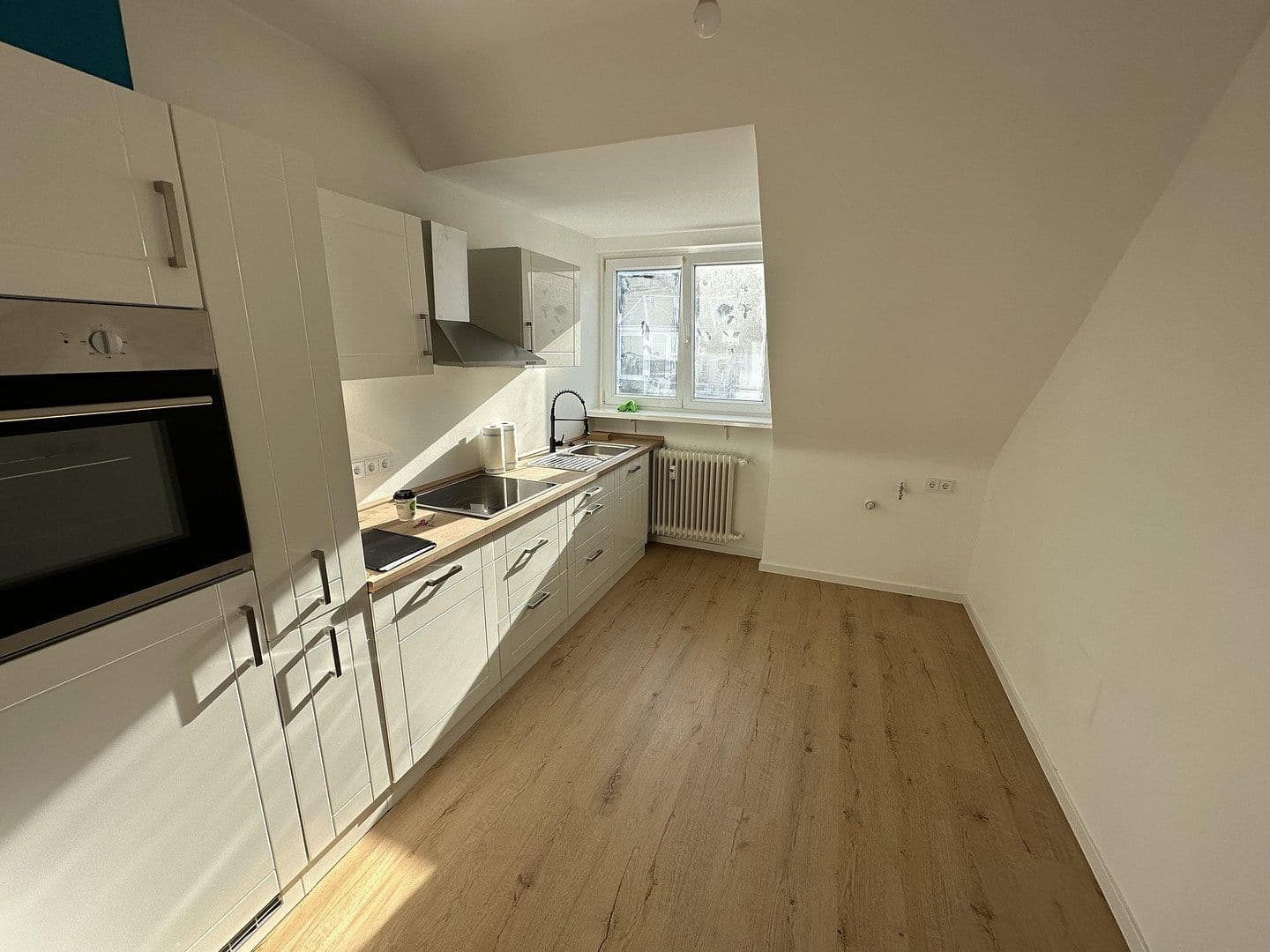 Prenájom bytu 3-izbový 83 m², Rotwasserstraße, Aschaffenburg, Bavorsko Prenájom bytu 3-izbový 83 m², Rotwasserstraße, Aschaffenburg, Bavorsko