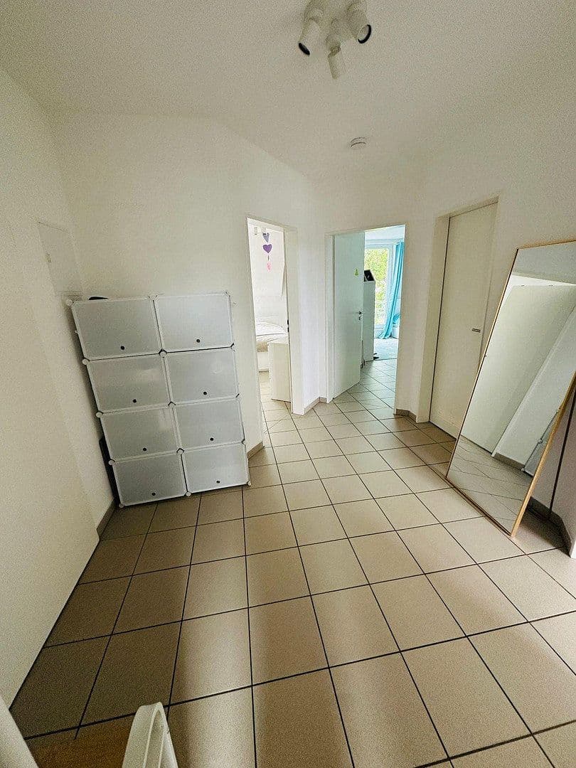 Prenájom bytu 3-izbový 68 m², Bitterstraße 24, Köln, Severné Porýnie - Westfálsko Prenájom bytu 3-izbový 68 m², Bitterstraße 24, Köln, Severné Porýnie - Westfálsko
