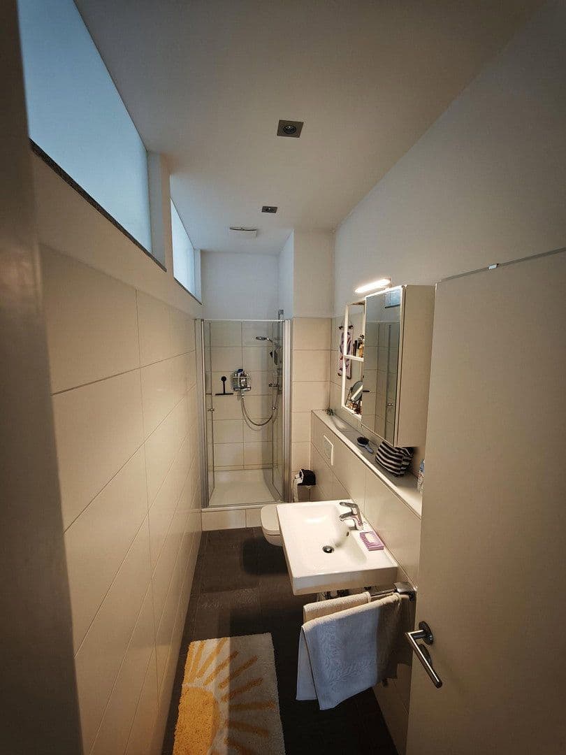 Prenájom bytu 3-izbový 75 m², Baden-Baden, Bádensko-Wurttembersko Prenájom bytu 3-izbový 75 m², Baden-Baden, Bádensko-Wurttembersko