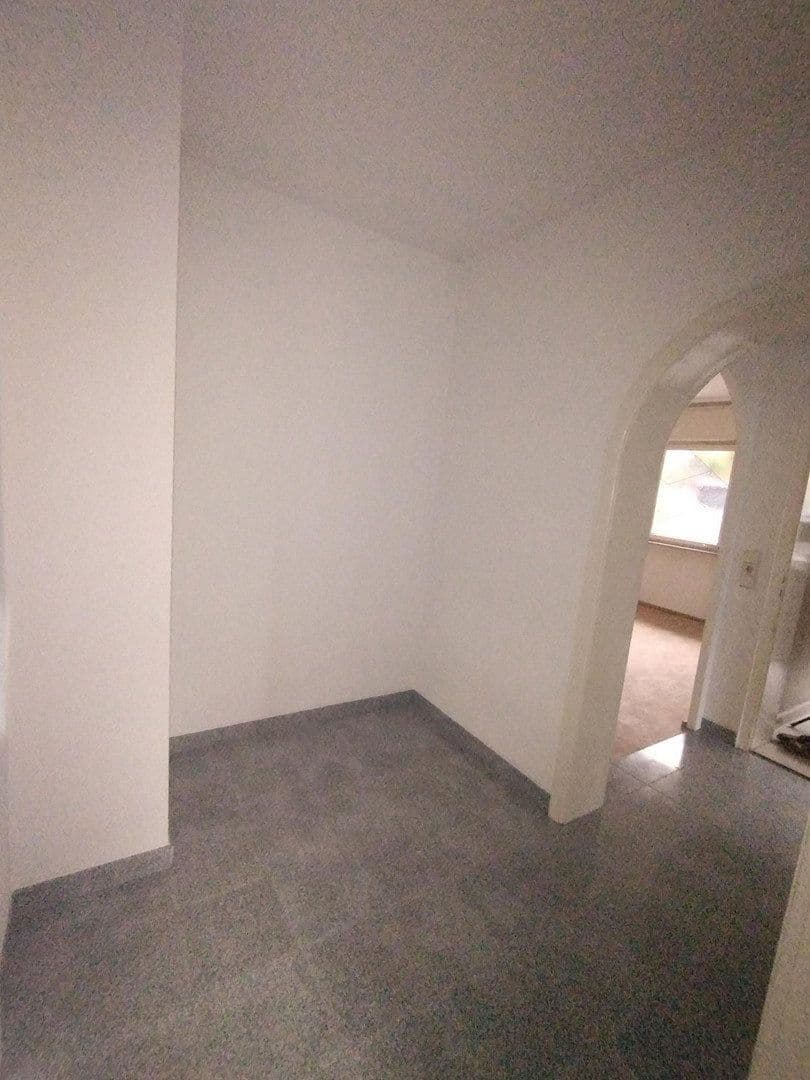 Prenájom bytu 4-izbový 130 m², Schwimmbadstraße 7, Bad Herrenalb, Bádensko-Wurttembersko Prenájom bytu 4-izbový 130 m², Schwimmbadstraße 7, Bad Herrenalb, Bádensko-Wurttembersko