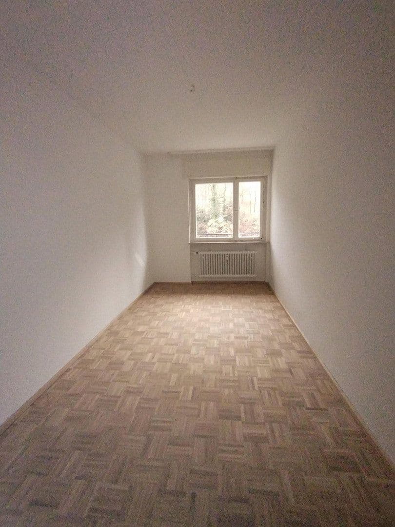 Prenájom bytu 4-izbový 130 m², Schwimmbadstraße 7, Bad Herrenalb, Bádensko-Wurttembersko Prenájom bytu 4-izbový 130 m², Schwimmbadstraße 7, Bad Herrenalb, Bádensko-Wurttembersko