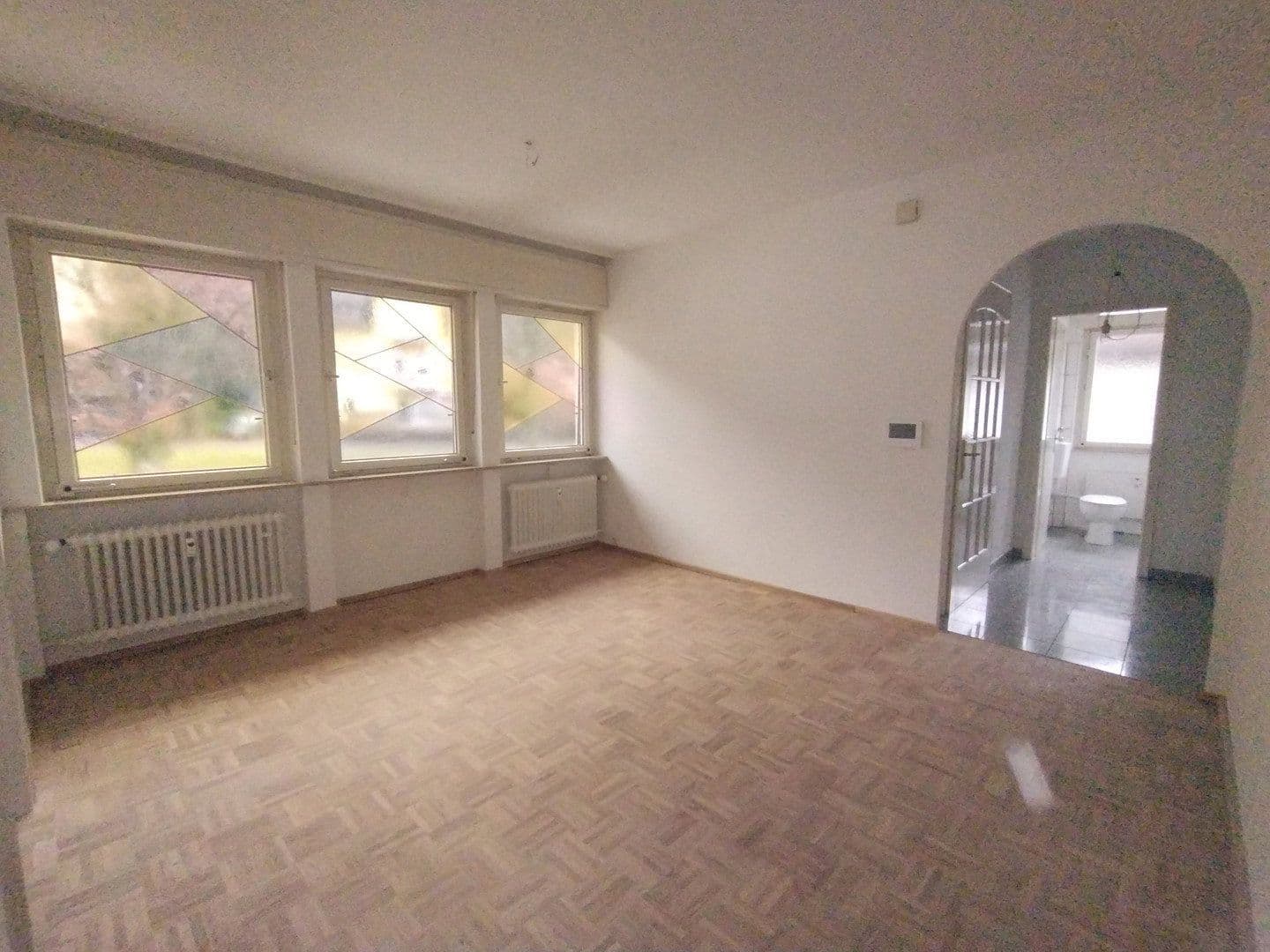 Prenájom bytu 4-izbový 130 m², Schwimmbadstraße 7, Bad Herrenalb, Bádensko-Wurttembersko Prenájom bytu 4-izbový 130 m², Schwimmbadstraße 7, Bad Herrenalb, Bádensko-Wurttembersko