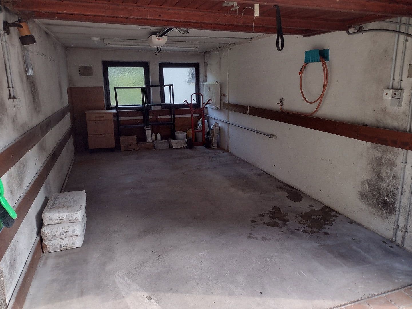 Prenájom bytu 4-izbový 130 m², Schwimmbadstraße 7, Bad Herrenalb, Bádensko-Wurttembersko Prenájom bytu 4-izbový 130 m², Schwimmbadstraße 7, Bad Herrenalb, Bádensko-Wurttembersko