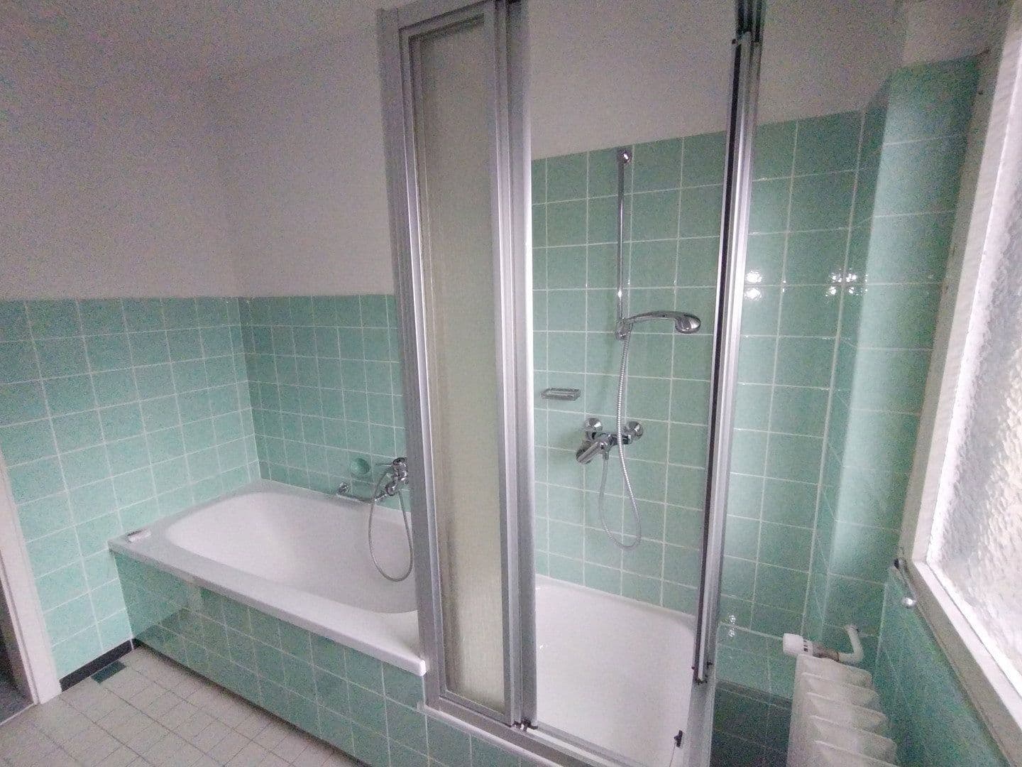 Prenájom bytu 4-izbový 130 m², Schwimmbadstraße 7, Bad Herrenalb, Bádensko-Wurttembersko Prenájom bytu 4-izbový 130 m², Schwimmbadstraße 7, Bad Herrenalb, Bádensko-Wurttembersko