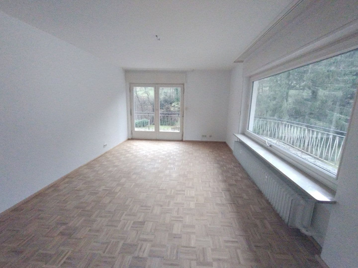Prenájom bytu 4-izbový 130 m², Schwimmbadstraße 7, Bad Herrenalb, Bádensko-Wurttembersko Prenájom bytu 4-izbový 130 m², Schwimmbadstraße 7, Bad Herrenalb, Bádensko-Wurttembersko