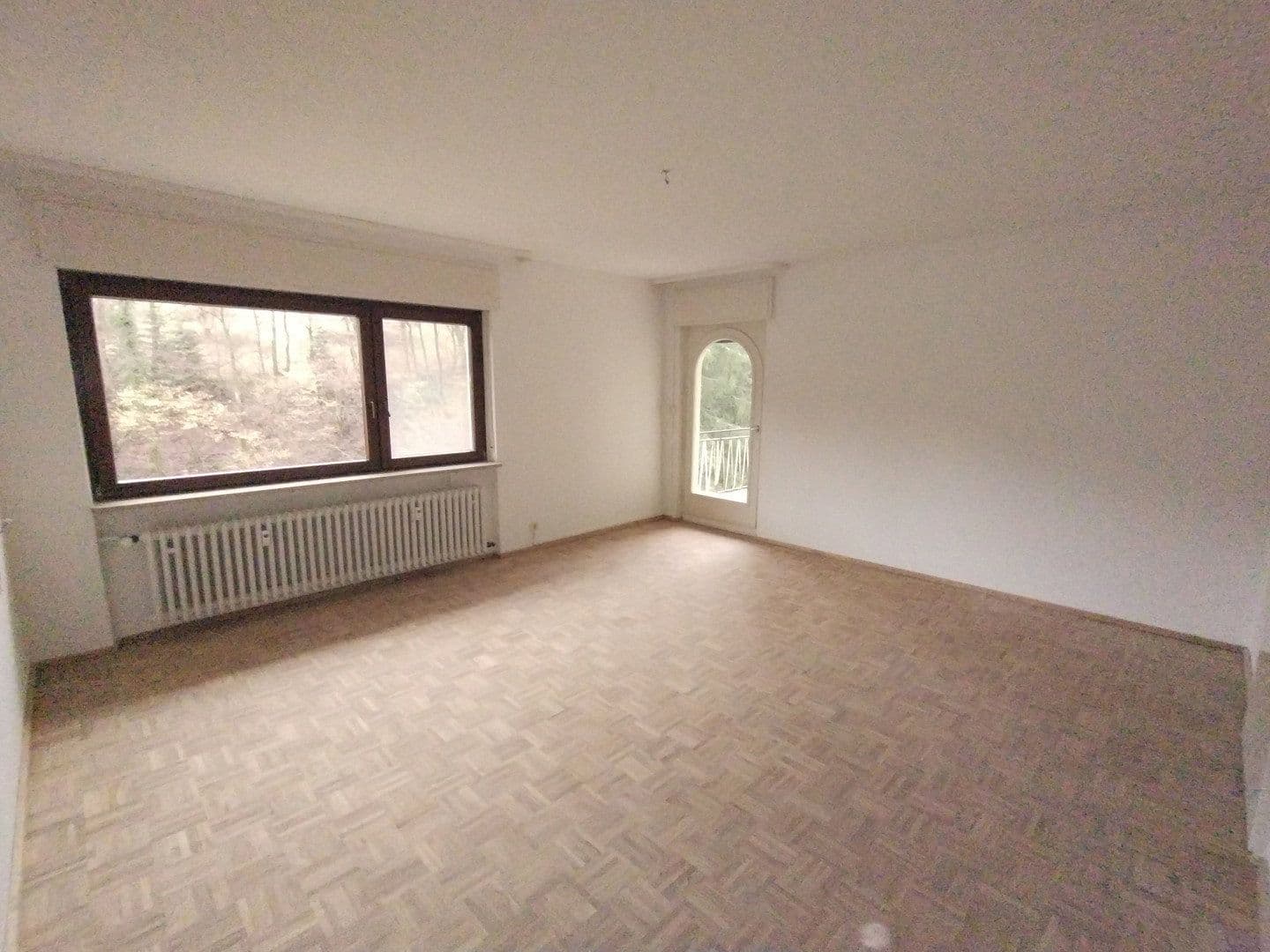Prenájom bytu 4-izbový 130 m², Schwimmbadstraße 7, Bad Herrenalb, Bádensko-Wurttembersko Prenájom bytu 4-izbový 130 m², Schwimmbadstraße 7, Bad Herrenalb, Bádensko-Wurttembersko