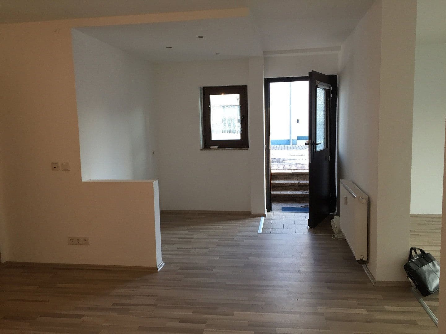 Prenájom bytu 2-izbový 76 m², Seestraße 14, Pottum, Porýnie-Falcko Prenájom bytu 2-izbový 76 m², Seestraße 14, Pottum, Porýnie-Falcko