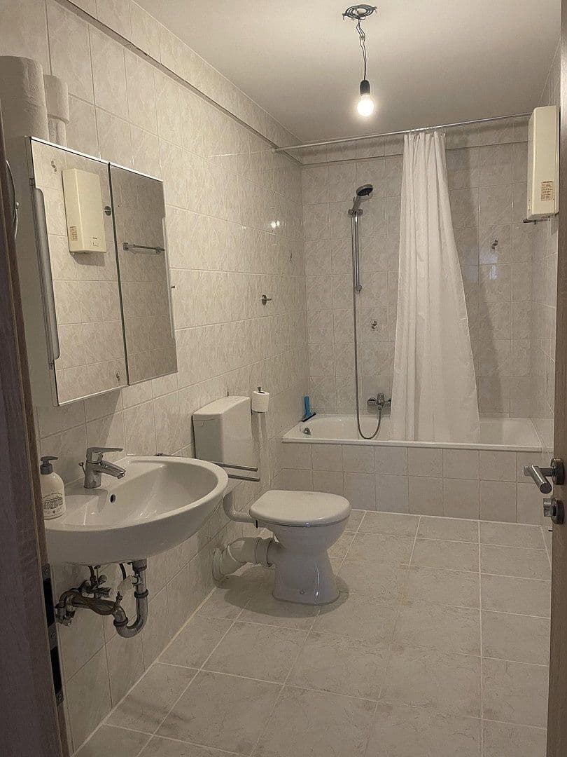 Prenájom bytu 2-izbový 76 m², Seestraße 14, Pottum, Porýnie-Falcko Prenájom bytu 2-izbový 76 m², Seestraße 14, Pottum, Porýnie-Falcko