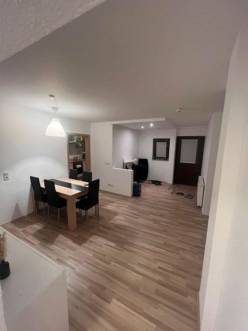 Prenájom bytu 2-izbový 76 m², Seestraße 14, Pottum, Porýnie-Falcko Prenájom bytu 2-izbový 76 m², Seestraße 14, Pottum, Porýnie-Falcko