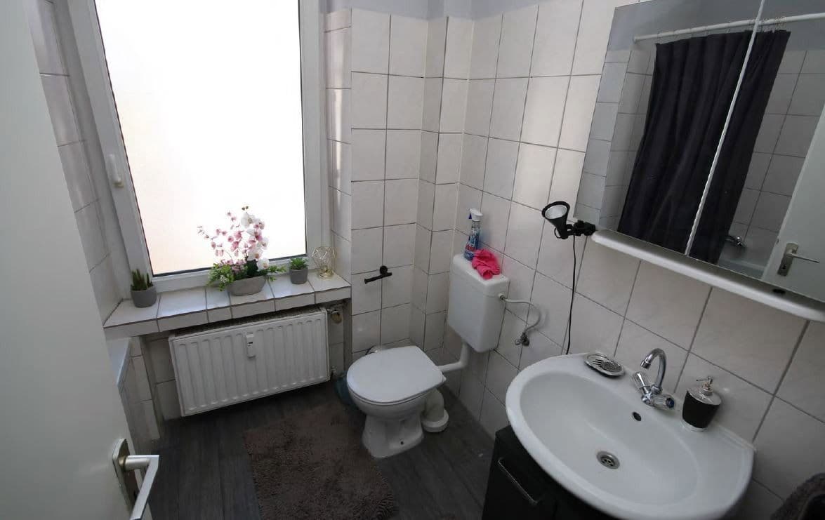 Prenájom bytu 3-izbový 76 m², Viktoriastr.27, Duisburg, Severné Porýnie - Westfálsko Prenájom bytu 3-izbový 76 m², Viktoriastr.27, Duisburg, Severné Porýnie - Westfálsko