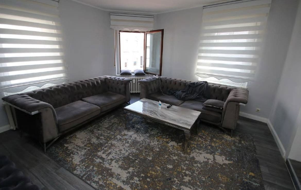 Prenájom bytu 3-izbový 76 m², Viktoriastr.27, Duisburg, Severné Porýnie - Westfálsko Prenájom bytu 3-izbový 76 m², Viktoriastr.27, Duisburg, Severné Porýnie - Westfálsko