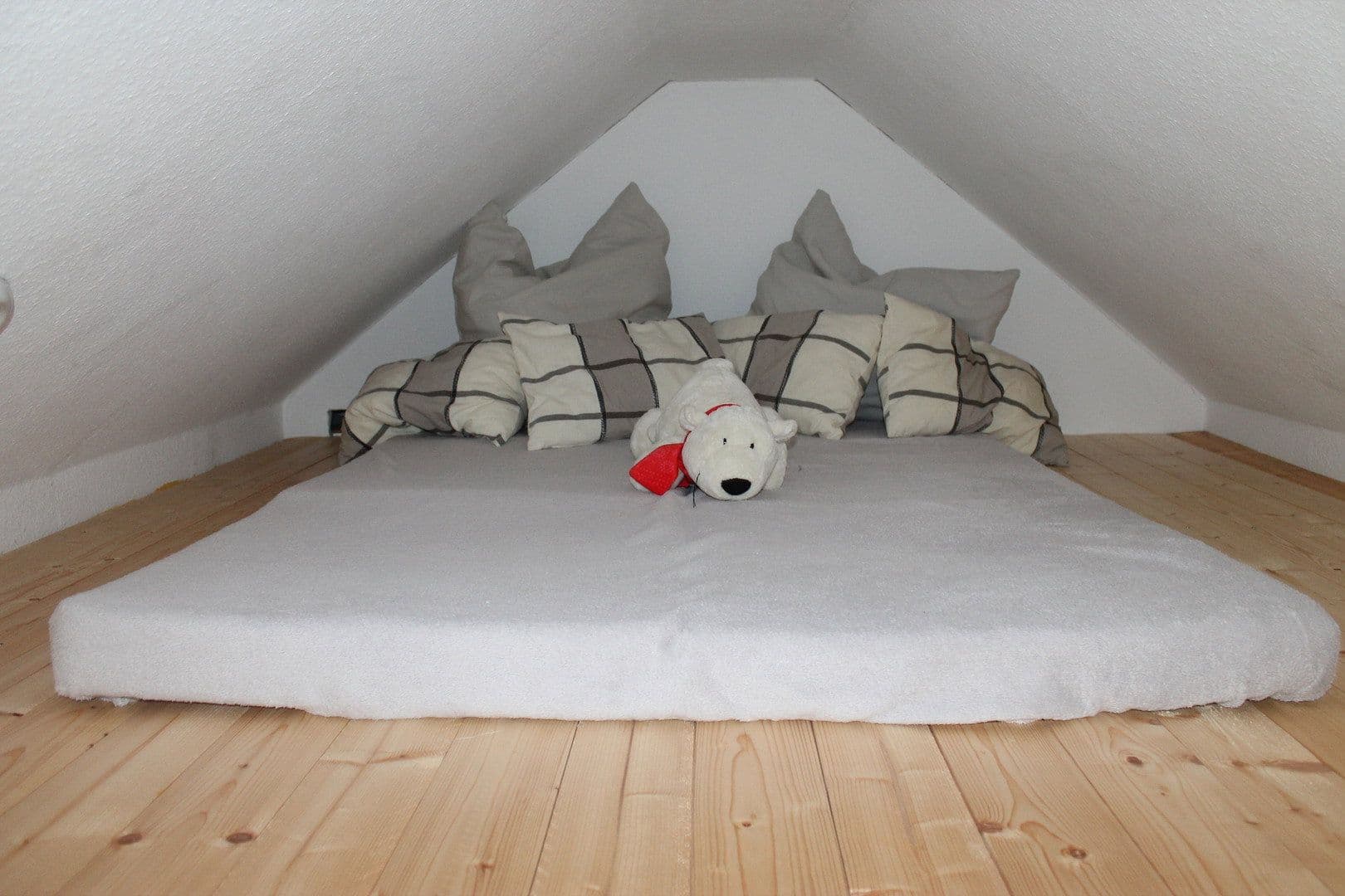 Prenájom bytu 3-izbový 80 m², Seestermühe, Šlezvicko-Holštajnsko Prenájom bytu 3-izbový 80 m², Seestermühe, Šlezvicko-Holštajnsko