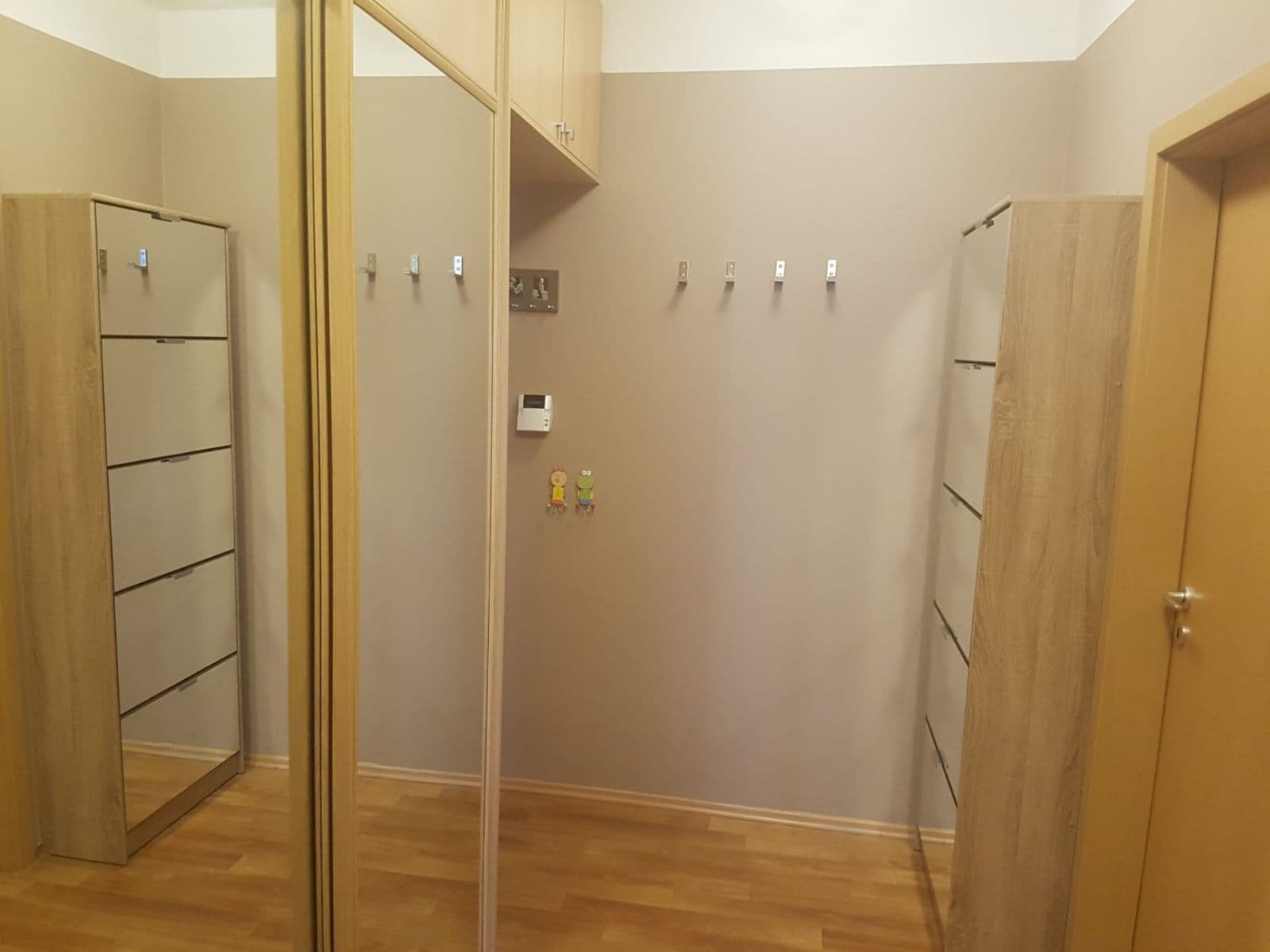 Prenájom bytu 3-izbový 60 m², Herlíkovická, Praha, Praha Prenájom bytu 3-izbový 60 m², Herlíkovická, Praha, Praha