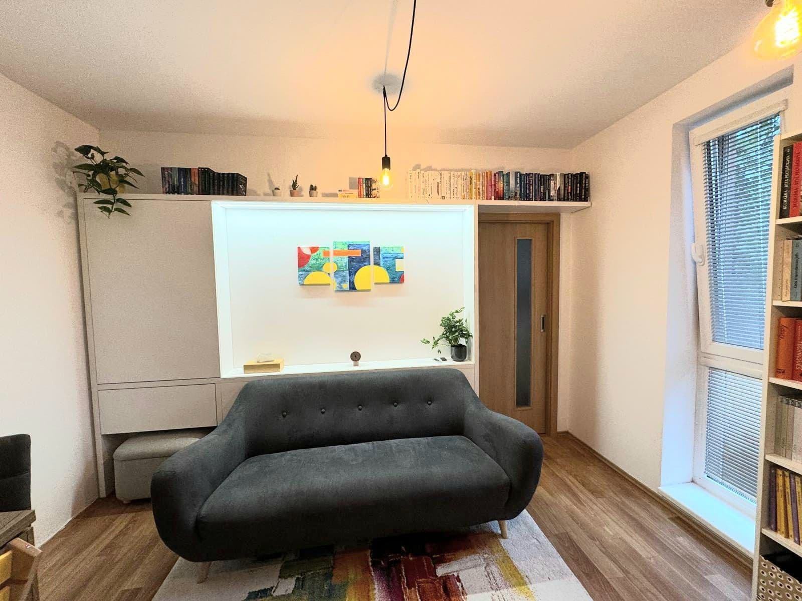 Prenájom bytu 3-izbový 60 m², Herlíkovická, Praha, Praha Prenájom bytu 3-izbový 60 m², Herlíkovická, Praha, Praha