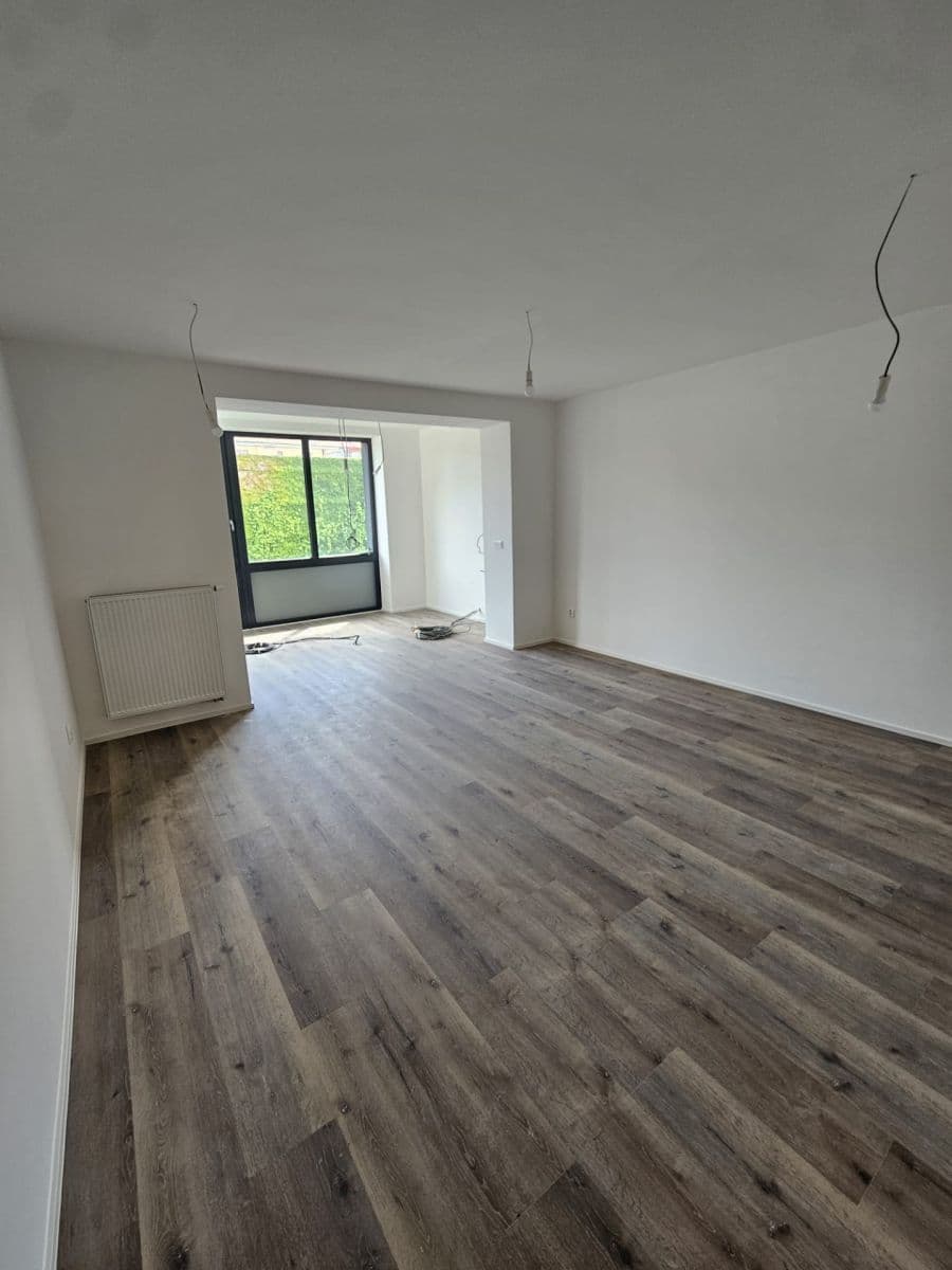 Prenájom bytu 2-izbový 67 m², Dobrovského, Olomouc, Olomoucký kraj Prenájom bytu 2-izbový 67 m², Dobrovského, Olomouc, Olomoucký kraj