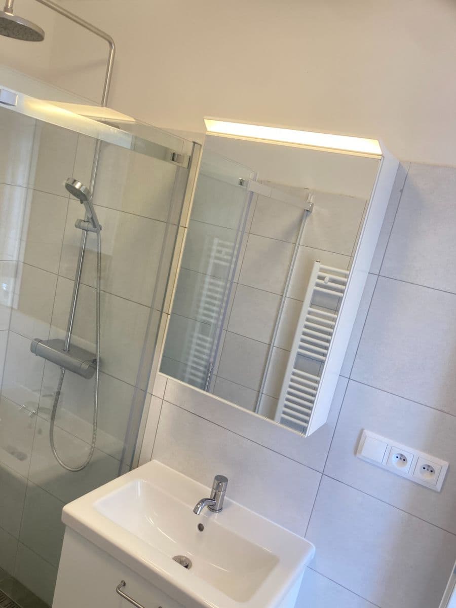 Prenájom bytu 1-izbový 38 m², Veleslavínská, Praha, Praha Prenájom bytu 1-izbový 38 m², Veleslavínská, Praha, Praha