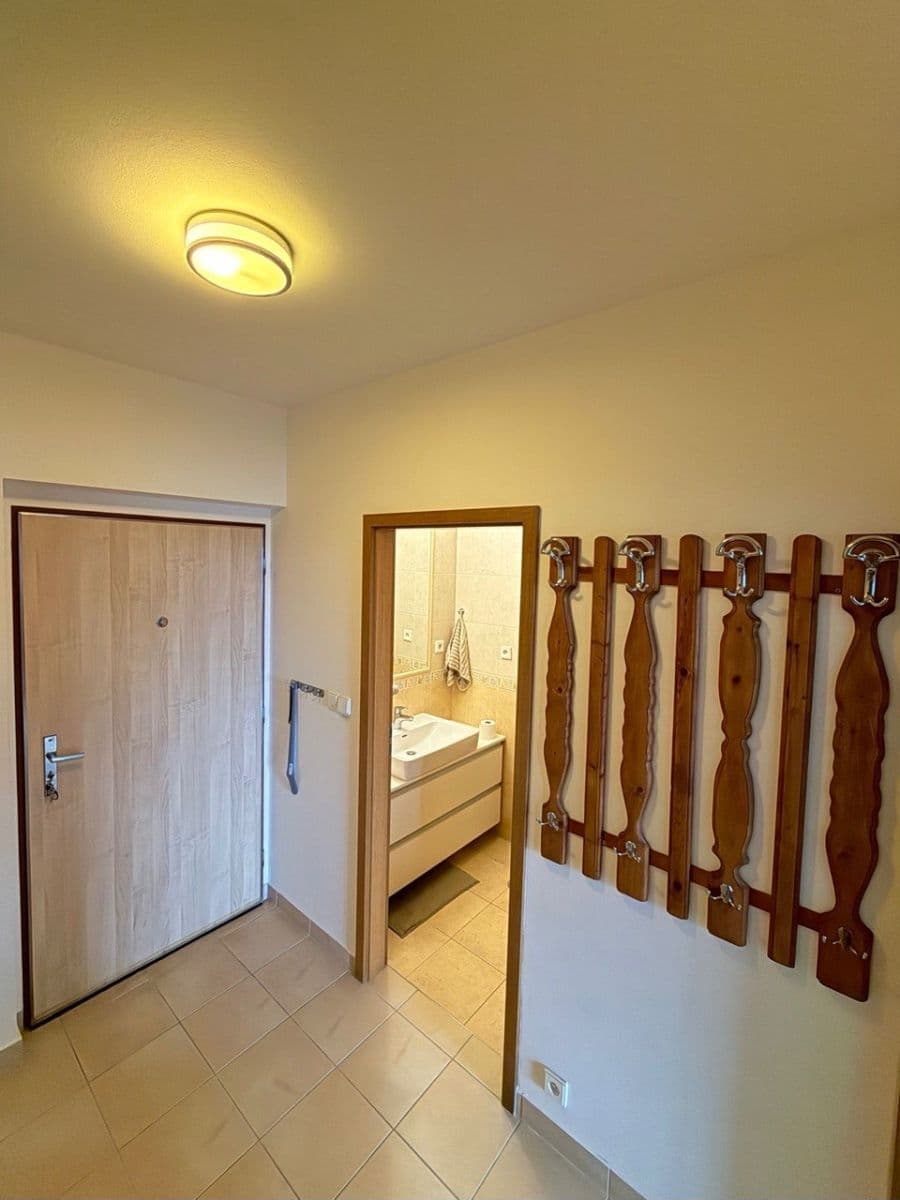 Prenájom bytu 1-izbový 35 m², Nad Šestikopy, Praha, Praha Prenájom bytu 1-izbový 35 m², Nad Šestikopy, Praha, Praha