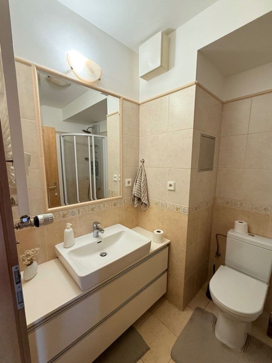 Prenájom bytu 1-izbový 35 m², Nad Šestikopy, Praha, Praha Prenájom bytu 1-izbový 35 m², Nad Šestikopy, Praha, Praha