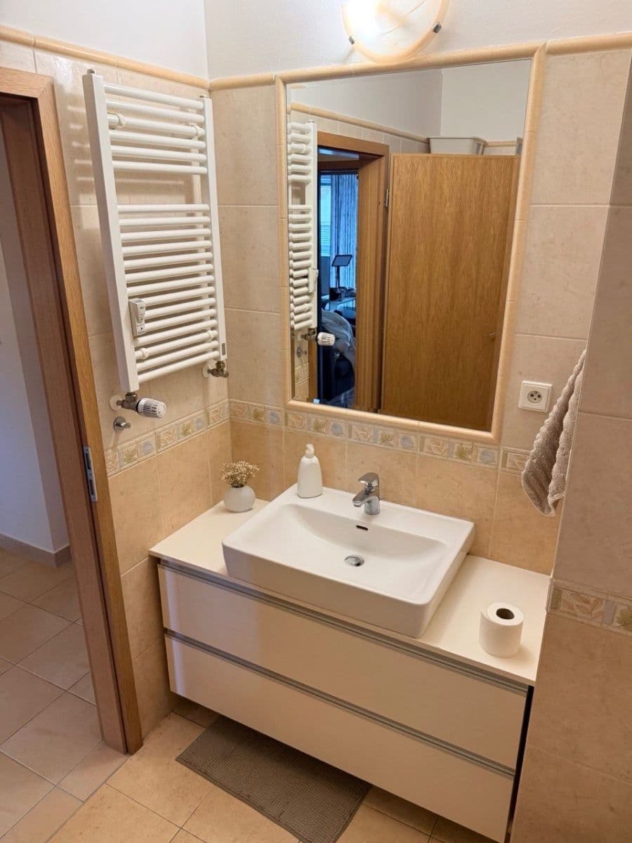 Prenájom bytu 1-izbový 35 m², Nad Šestikopy, Praha, Praha Prenájom bytu 1-izbový 35 m², Nad Šestikopy, Praha, Praha
