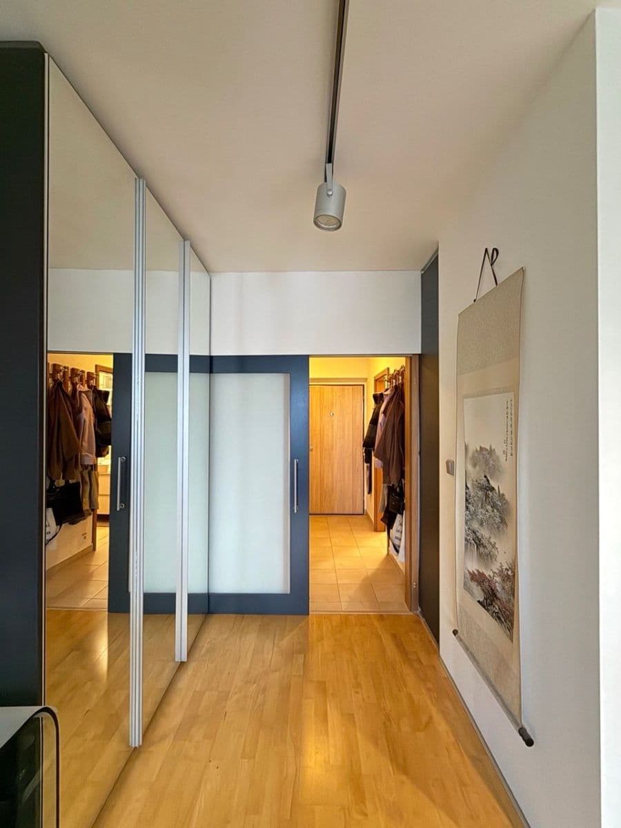 Prenájom bytu 1-izbový 35 m², Nad Šestikopy, Praha, Praha Prenájom bytu 1-izbový 35 m², Nad Šestikopy, Praha, Praha