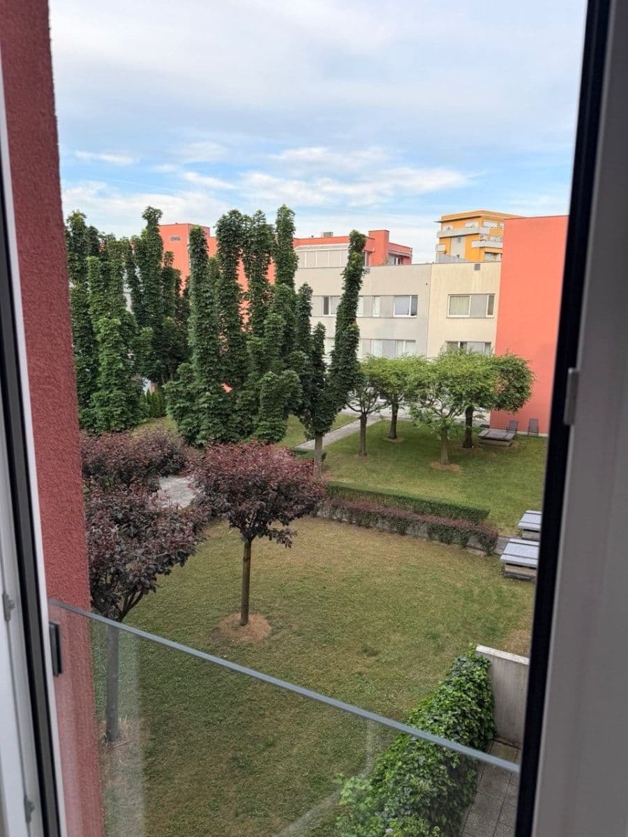 Prenájom bytu 1-izbový 35 m², Nad Šestikopy, Praha, Praha Prenájom bytu 1-izbový 35 m², Nad Šestikopy, Praha, Praha