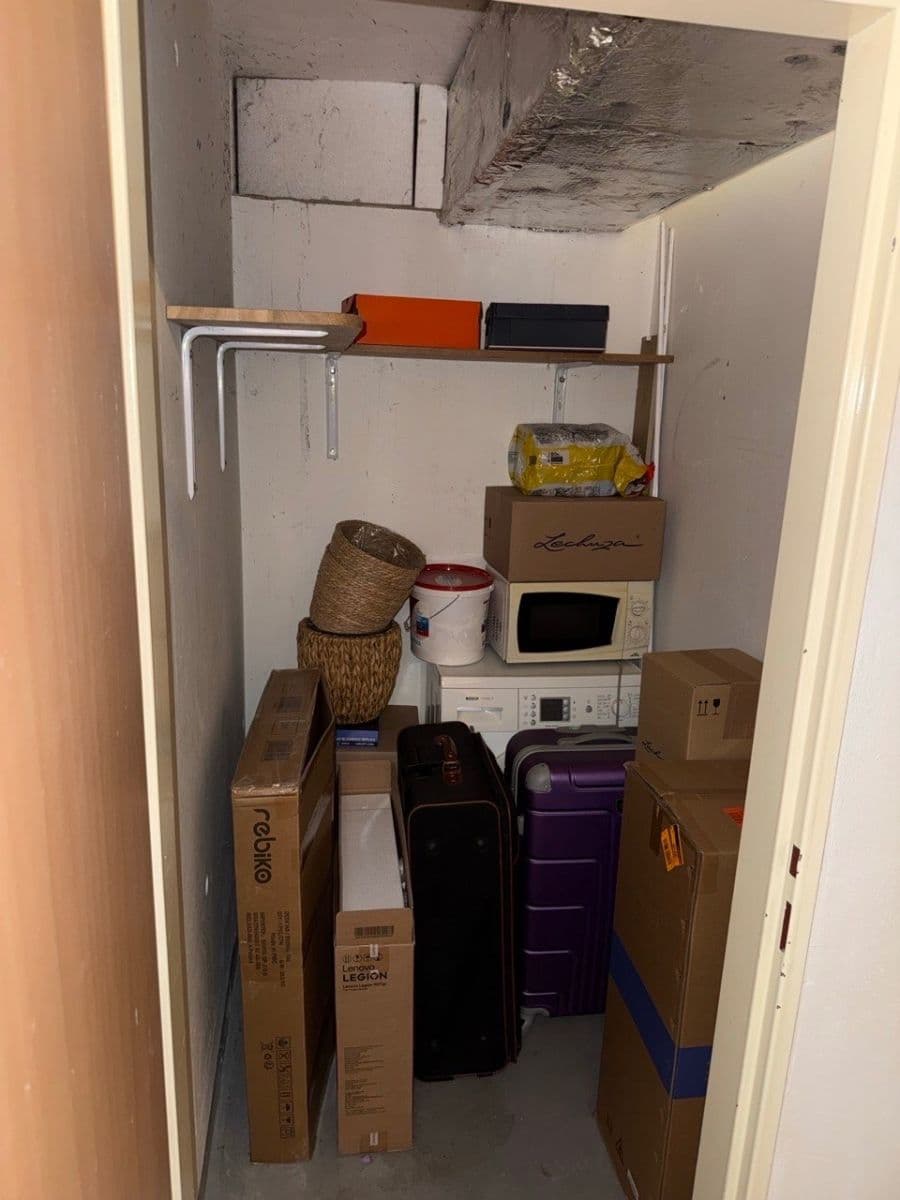 Prenájom bytu 1-izbový 35 m², Nad Šestikopy, Praha, Praha Prenájom bytu 1-izbový 35 m², Nad Šestikopy, Praha, Praha