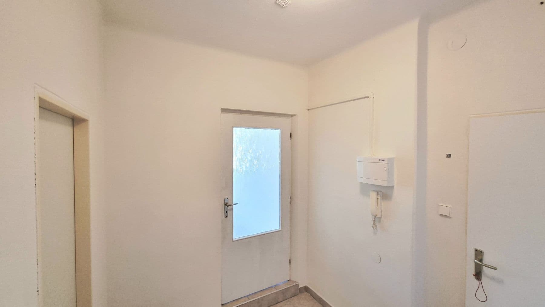 Prenájom bytu 1-izbový 36 m², Kollárova, Liberec, Liberecký kraj Prenájom bytu 1-izbový 36 m², Kollárova, Liberec, Liberecký kraj