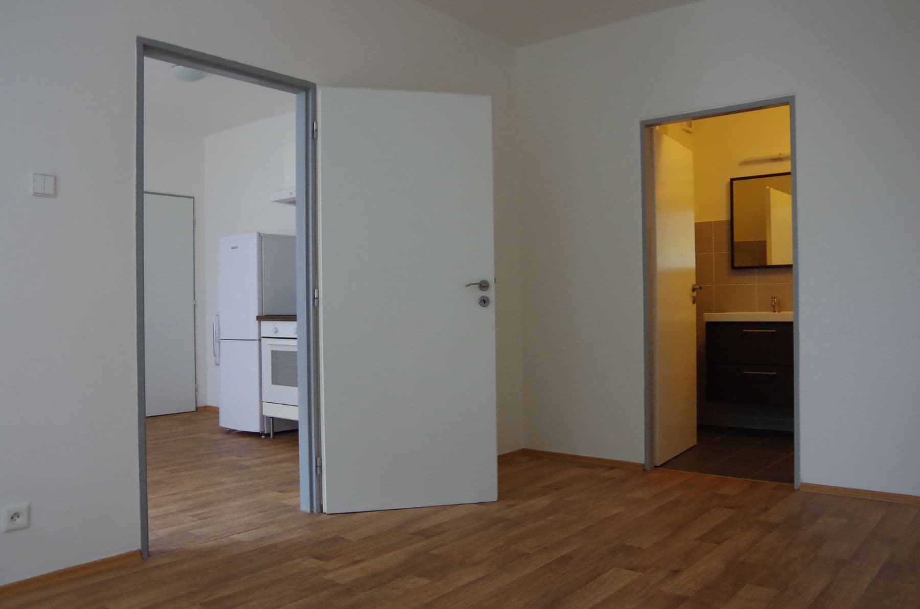 Prenájom bytu 2-izbový 40 m², Krymská, Praha, Praha Prenájom bytu 2-izbový 40 m², Krymská, Praha, Praha