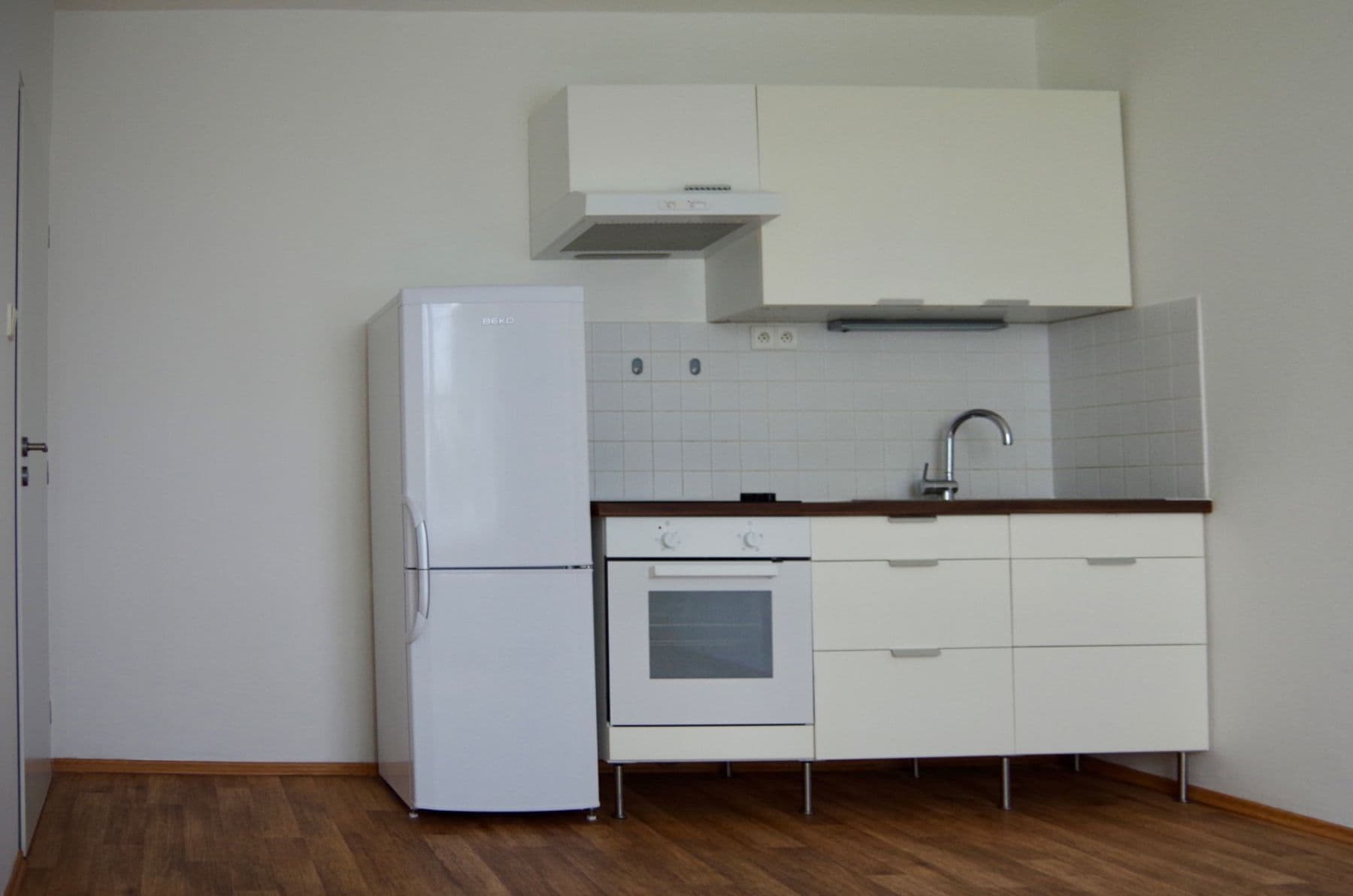 Prenájom bytu 2-izbový 40 m², Krymská, Praha, Praha Prenájom bytu 2-izbový 40 m², Krymská, Praha, Praha