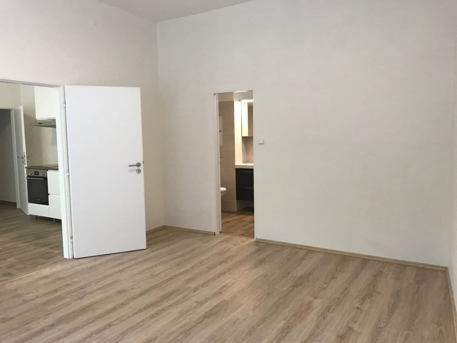 Prenájom bytu 2-izbový 43 m², Krymská, Praha, Praha Prenájom bytu 2-izbový 43 m², Krymská, Praha, Praha