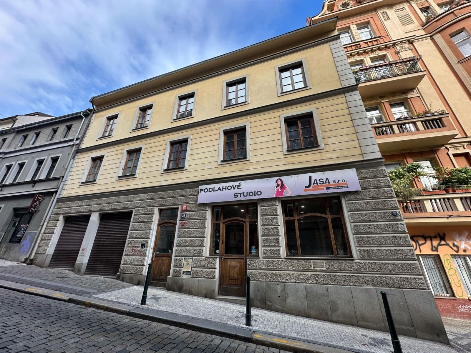 Prenájom bytu 2-izbový 43 m², Krymská, Praha, Praha Prenájom bytu 2-izbový 43 m², Krymská, Praha, Praha