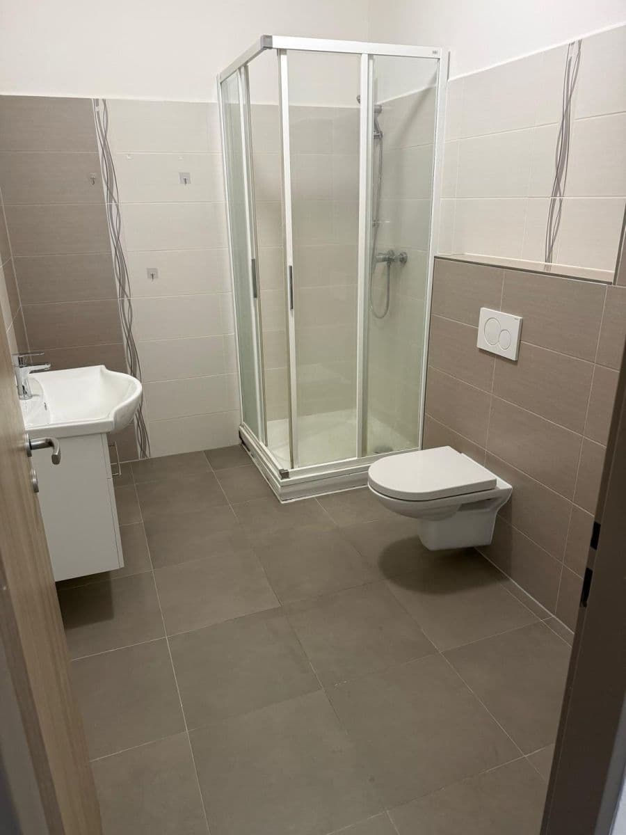 Prenájom bytu 2-izbový 54 m², Rubešova, Plzeň, Plzeňský kraj Prenájom bytu 2-izbový 54 m², Rubešova, Plzeň, Plzeňský kraj