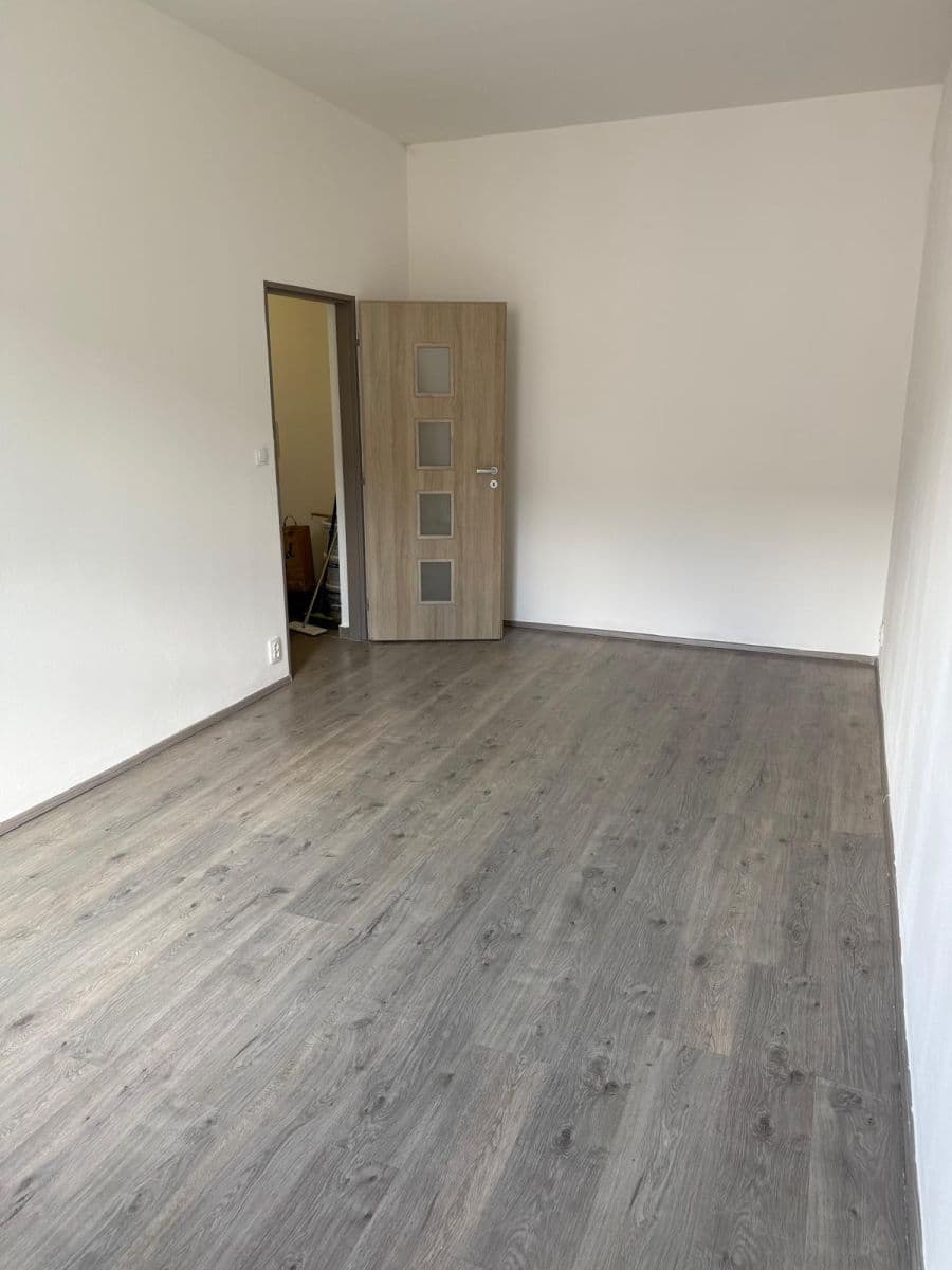 Prenájom bytu 2-izbový 54 m², Rubešova, Plzeň, Plzeňský kraj Prenájom bytu 2-izbový 54 m², Rubešova, Plzeň, Plzeňský kraj