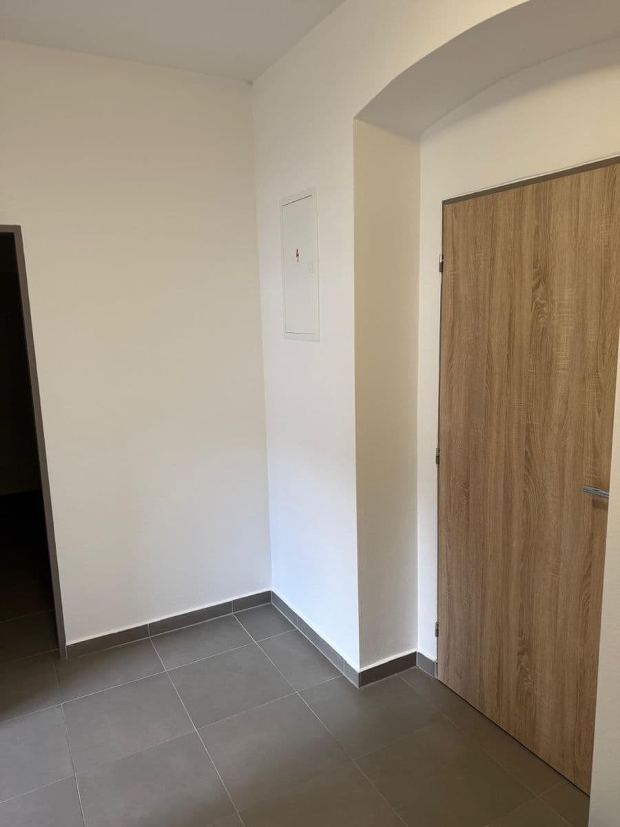 Prenájom bytu 2-izbový 54 m², Rubešova, Plzeň, Plzeňský kraj Prenájom bytu 2-izbový 54 m², Rubešova, Plzeň, Plzeňský kraj