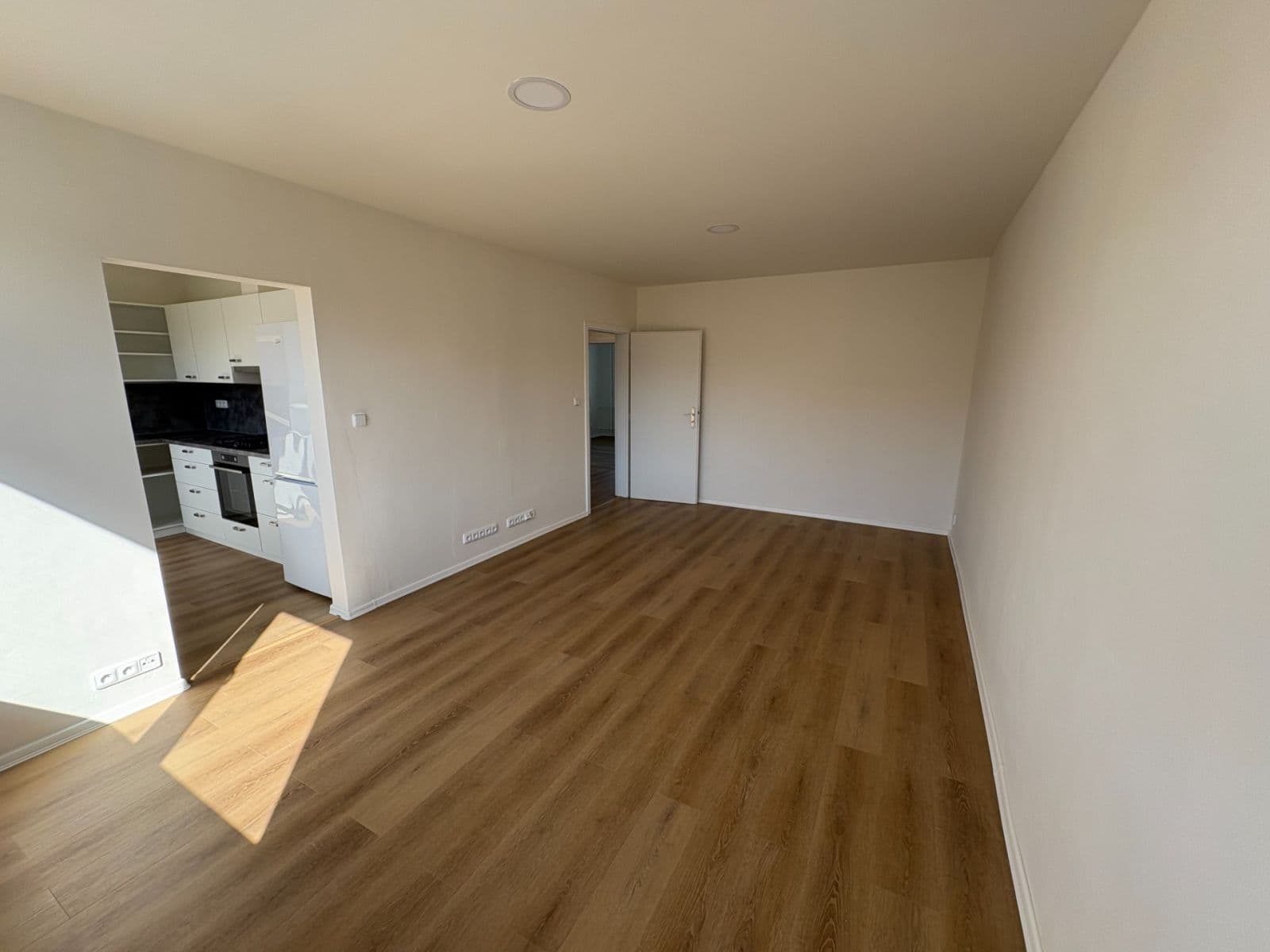 Prenájom bytu 3-izbový 75 m², Družstevní, Adamov, Jihomoravský kraj Prenájom bytu 3-izbový 75 m², Družstevní, Adamov, Jihomoravský kraj