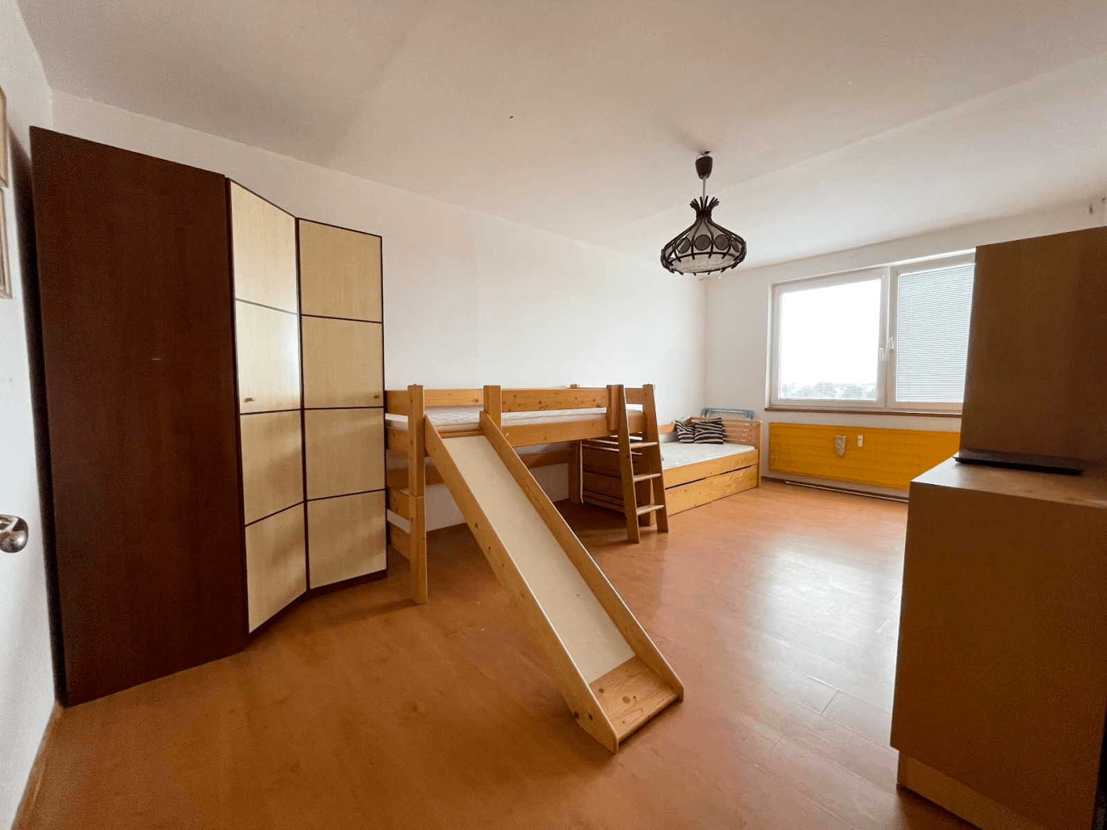 Predaj bytu 4-izbový 84 m², Dunajské nábrežie, Komárno, Nitriansky kraj Predaj bytu 4-izbový 84 m², Dunajské nábrežie, Komárno, Nitriansky kraj
