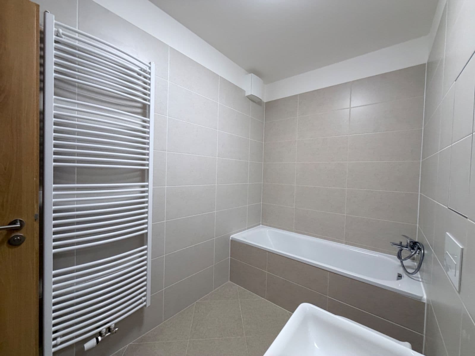 Prenájom bytu 1-izbový 38 m², Nádražní, Kralupy nad Vltavou, Středočeský kraj Prenájom bytu 1-izbový 38 m², Nádražní, Kralupy nad Vltavou, Středočeský kraj