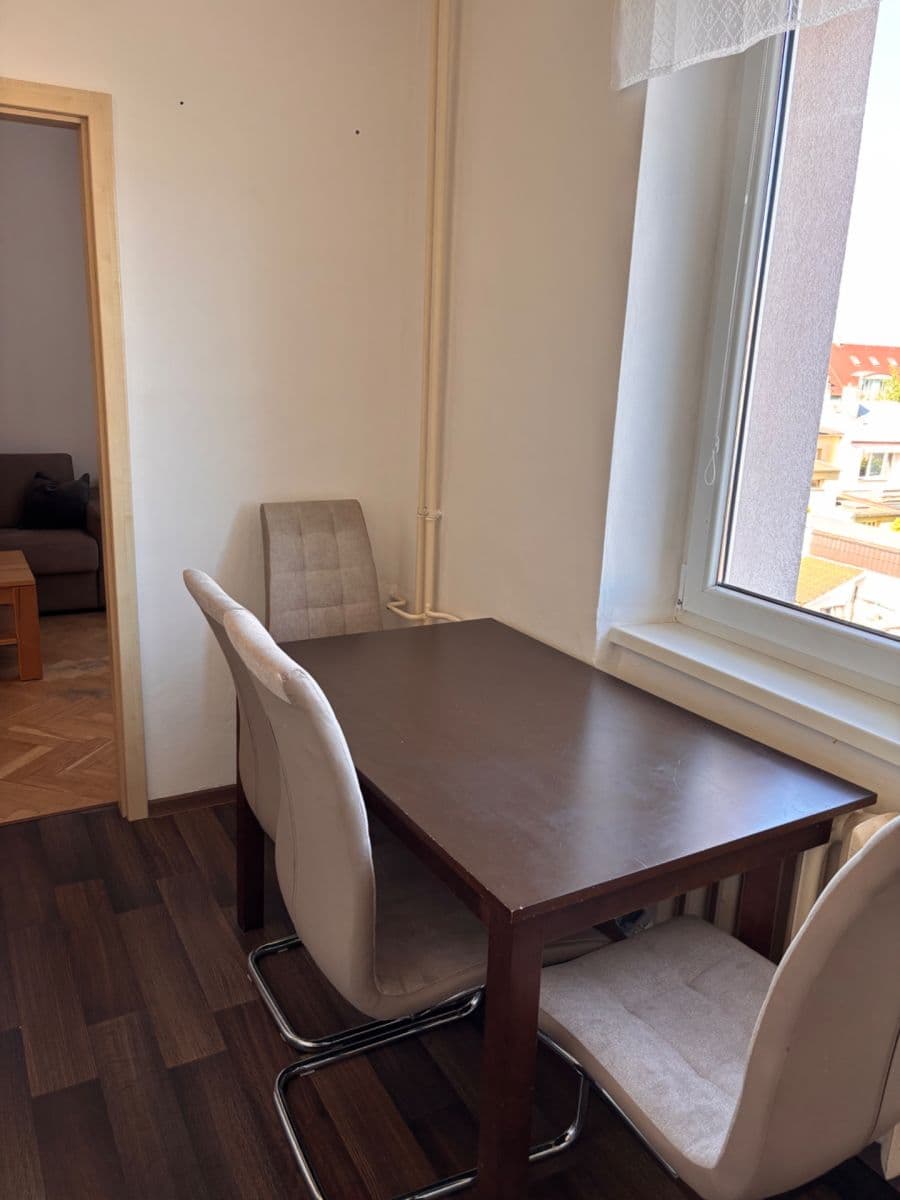 Prenájom bytu 2-izbový 56 m², Bludovická, Praha, Praha Prenájom bytu 2-izbový 56 m², Bludovická, Praha, Praha